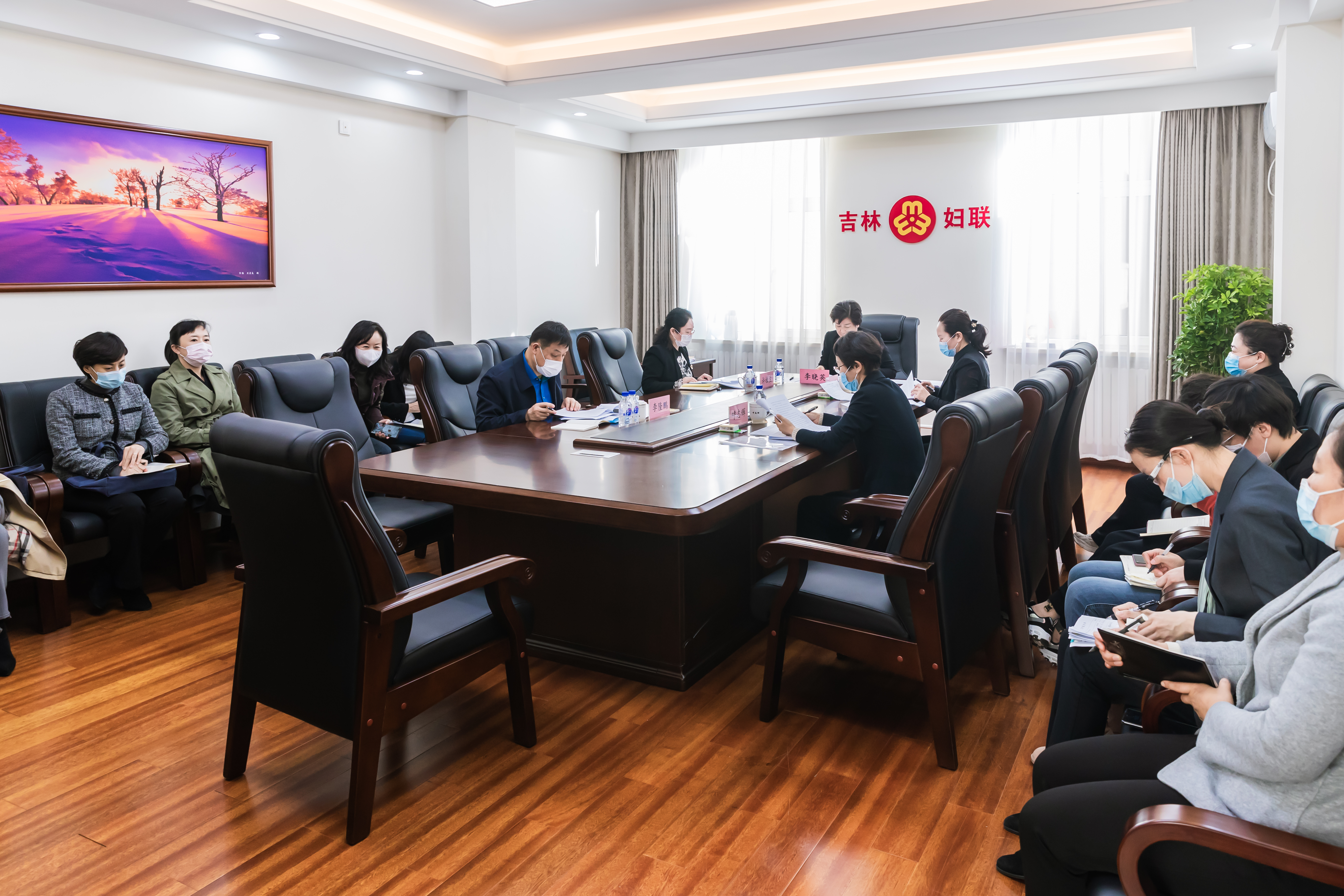 省纪委监委驻省总工会机关纪检监察组与省妇联中层以上干部进行集体廉政谈话